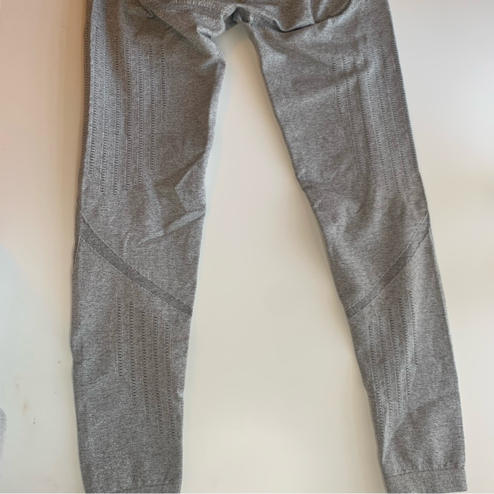 Women's Gray High-Waisted Leggings - Picture 6 of 7